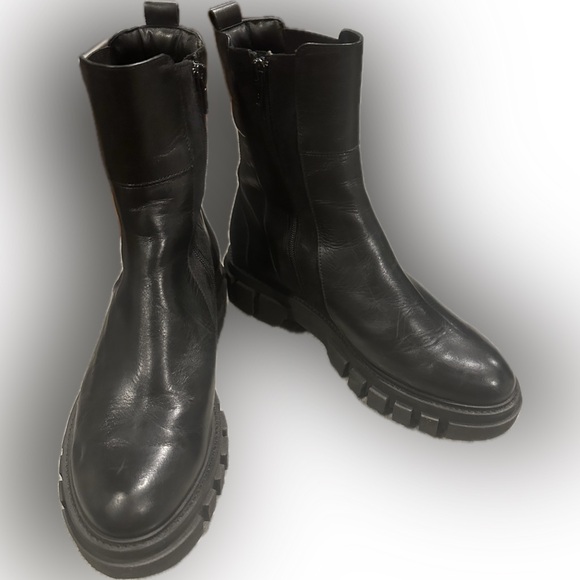 Soft Waves black leather and suede combat-style boots - Picture 1 of 9